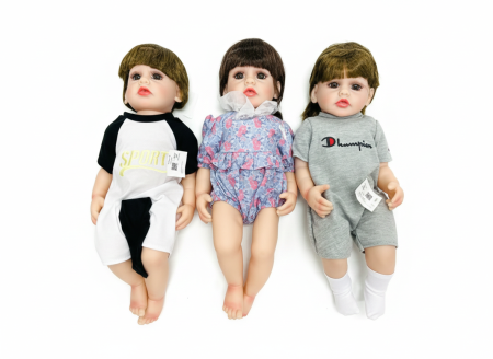 دمية سيليكون كبيرة