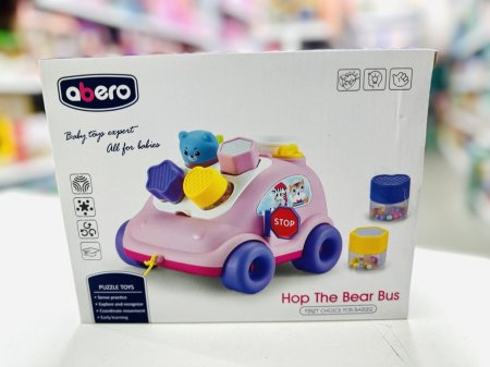 سيارة لعبة مع أشكال تطابق